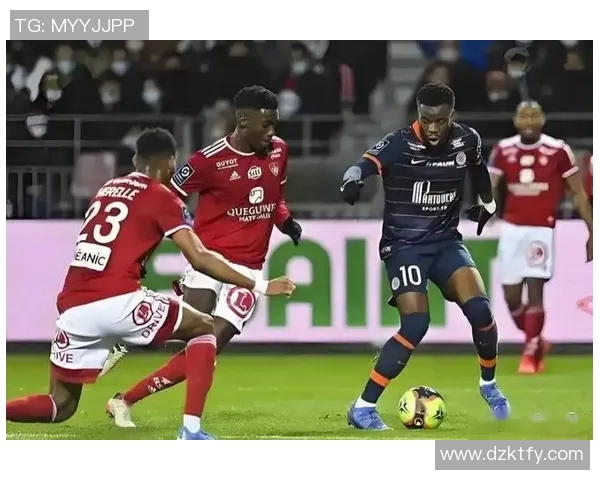 埃因霍温与奥林匹亚科的激烈对决揭示欧洲足球新格局 埃因霍温与奥林匹亚科的激烈对决揭示欧洲足球新格局