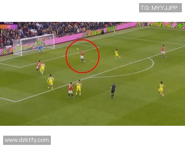 曼联与埃弗顿激战正酣赛果揭晓引发球迷热议 曼联与埃弗顿激战正酣赛果揭晓引发球迷热议