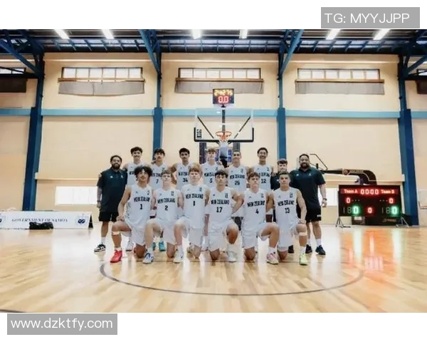 男篮热身赛对阵新西兰全力备战国际赛事展现团队实力