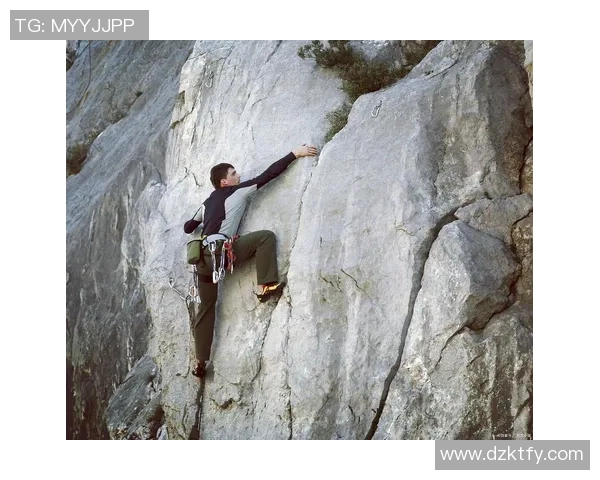 重庆极限运动队在攀岩联赛中的默契配合与精彩表现分析