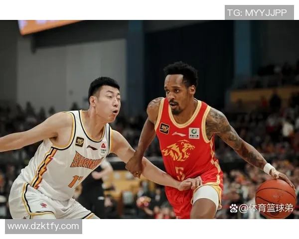 2016年CBA新疆队与广厦队激战回顾精彩瞬间与赛场亮点分析