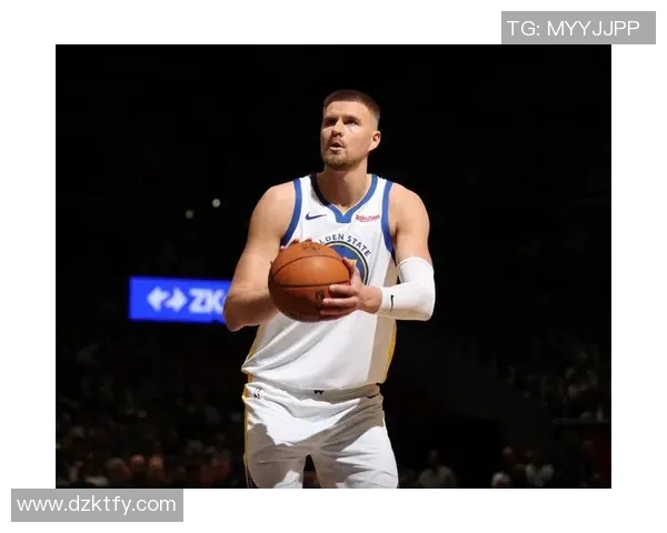 克里斯塔普斯波尔津吉斯在NBA的崛起与挑战之路探讨