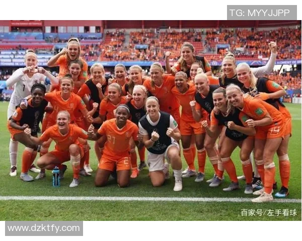 意大利女足与荷兰女足激战正酣谁能在欧洲赛场脱颖而出